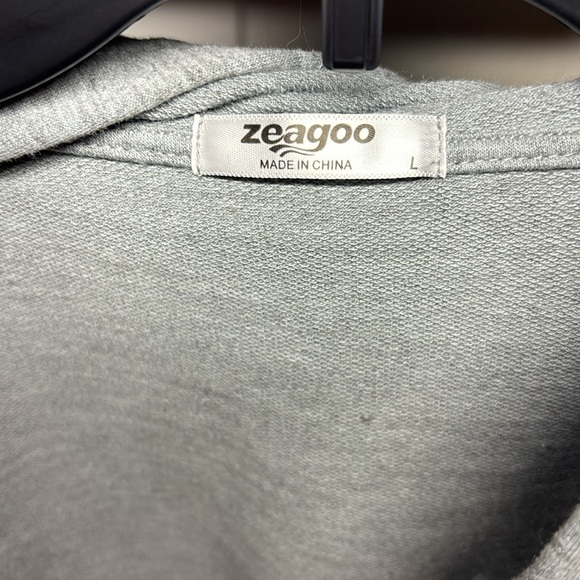 Gray Zeagoo zip up jacket from Amazon - Picture 3 of 5